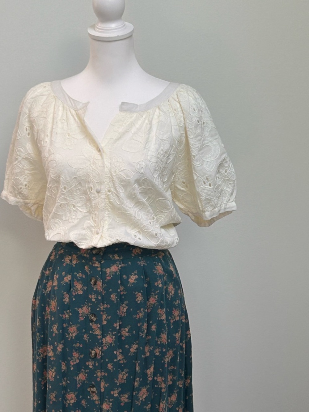 CALYPSO ST. BARTH Ivory Floral Embroidered Puff Sleeve Cotton Blouse